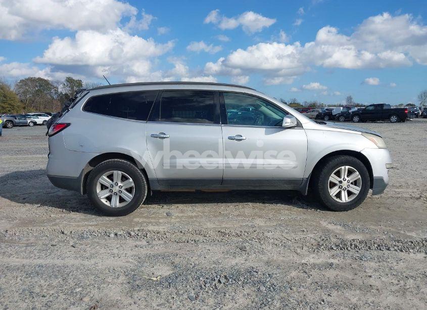 Photo 12 of 2014 Chevrolet Traverse 2LT (VIN 1GNKRHKD1EJ119956)