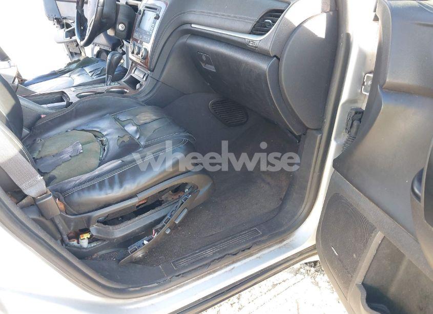 Photo 5 of 2014 Chevrolet Traverse 2LT (VIN 1GNKRHKD1EJ119956)