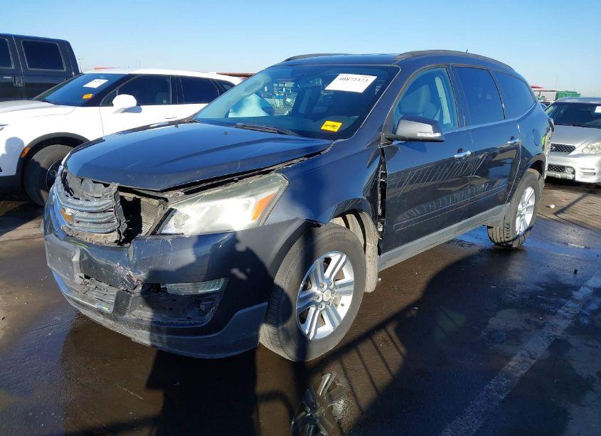 Photo 2 of 2014 Chevrolet Traverse 2LT (VIN 1GNKRHKD1EJ121433)
