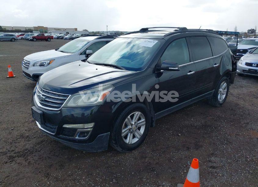 Photo 2 of 2014 Chevrolet Traverse 2LT (VIN 1GNKRHKD1EJ134117)
