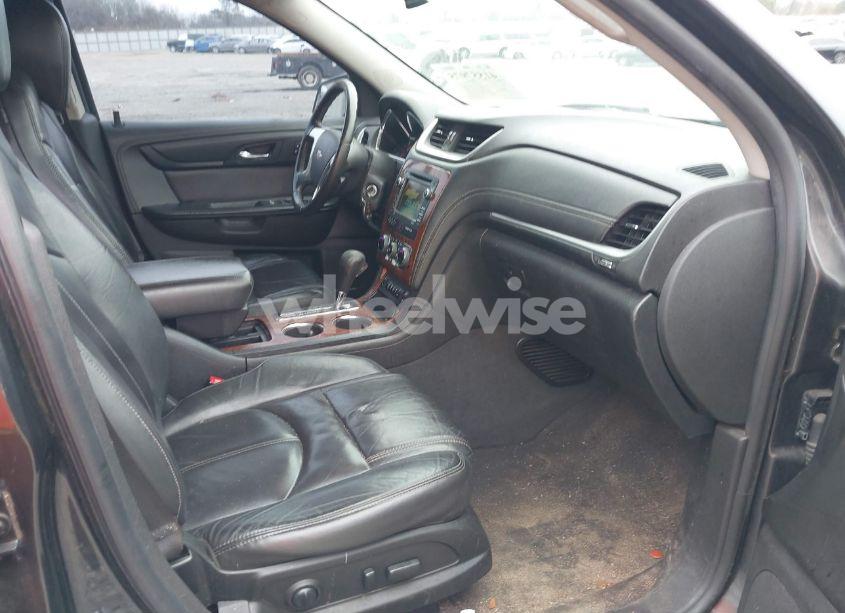 Photo 5 of 2014 Chevrolet Traverse 2LT (VIN 1GNKRHKD1EJ289251)