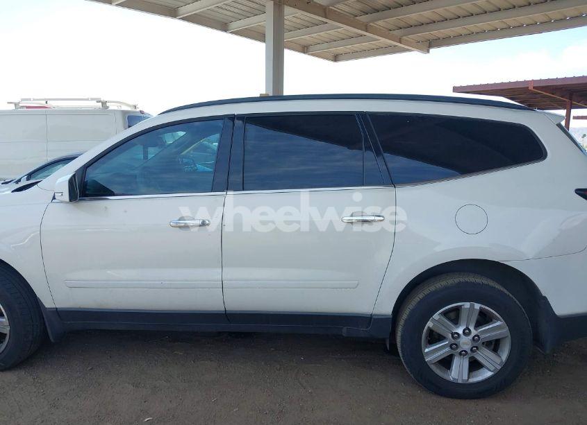 Photo 14 of 2014 Chevrolet Traverse 2LT (VIN 1GNKRHKD1EJ305643)