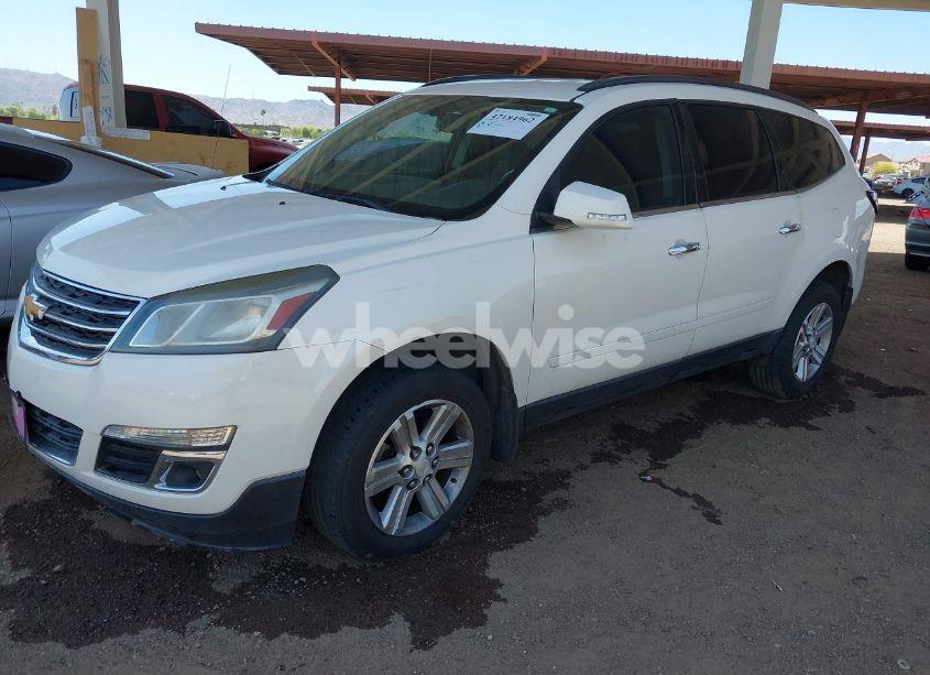 Photo 2 of 2014 Chevrolet Traverse 2LT (VIN 1GNKRHKD1EJ305643)