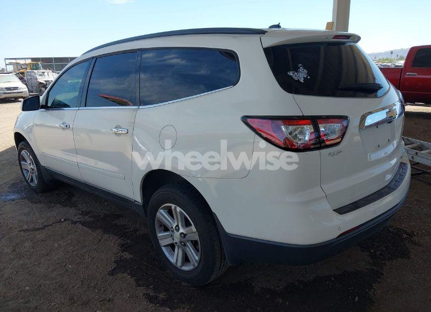 Photo 3 of 2014 Chevrolet Traverse 2LT (VIN 1GNKRHKD1EJ305643)
