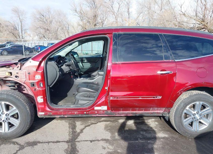 Photo 13 of 2015 Chevrolet Traverse 2LT (VIN 1GNKRHKD1FJ175400)