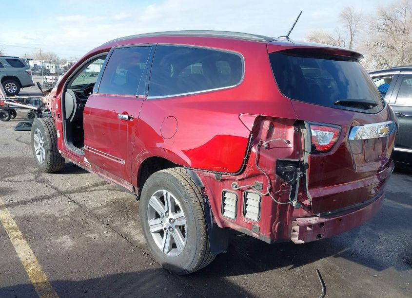 Photo 3 of 2015 Chevrolet Traverse 2LT (VIN 1GNKRHKD1FJ175400)