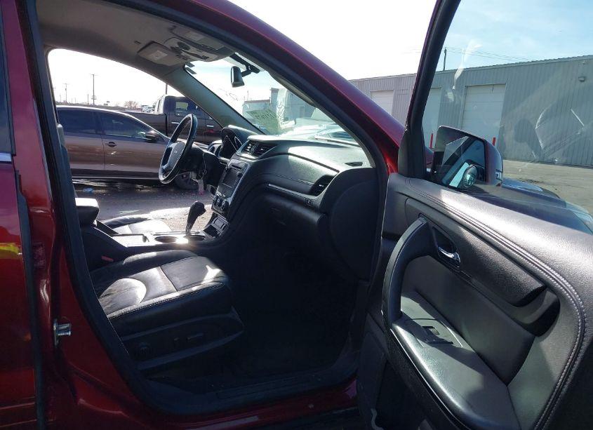 Photo 5 of 2015 Chevrolet Traverse 2LT (VIN 1GNKRHKD1FJ175400)