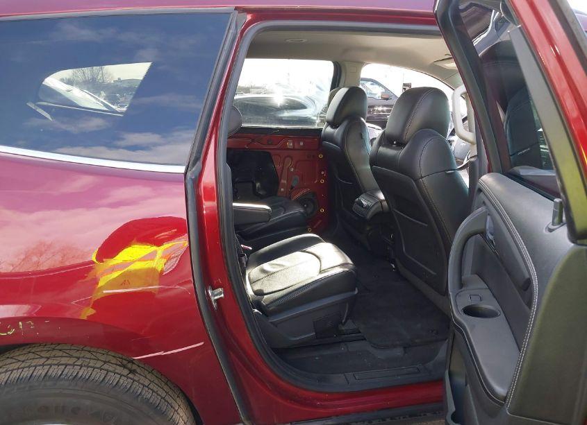 Photo 8 of 2015 Chevrolet Traverse 2LT (VIN 1GNKRHKD1FJ175400)