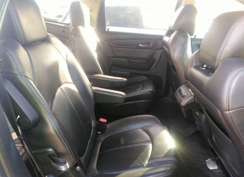 Photo 8 of 2015 Chevrolet Traverse 2LT (VIN 1GNKRHKD1FJ243937)