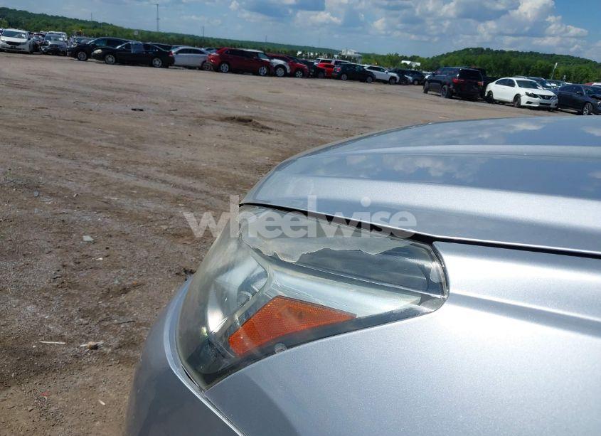 Photo 6 of 2015 Chevrolet Traverse 2LT (VIN 1GNKRHKD1FJ359123)