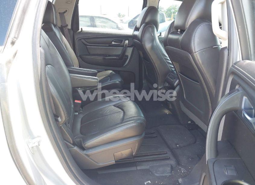 Photo 8 of 2015 Chevrolet Traverse 2LT (VIN 1GNKRHKD1FJ359123)