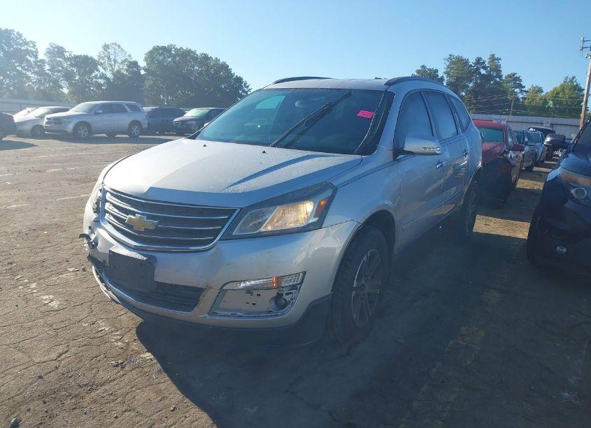 Photo 2 of 2016 Chevrolet Traverse 2LT (VIN 1GNKRHKD1GJ127218)