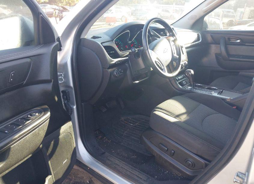 Photo 5 of 2016 Chevrolet Traverse 2LT (VIN 1GNKRHKD1GJ127218)