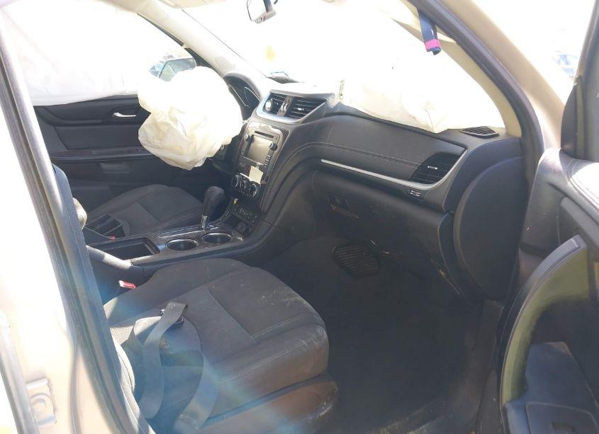 Photo 5 of 2016 Chevrolet Traverse 2LT (VIN 1GNKRHKD1GJ141801)