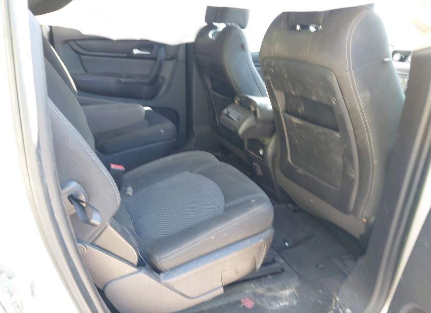 Photo 8 of 2016 Chevrolet Traverse 2LT (VIN 1GNKRHKD1GJ141801)