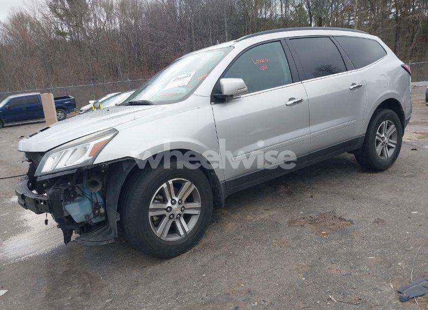 Photo 2 of 2016 Chevrolet Traverse 2LT (VIN 1GNKRHKD1GJ165032)