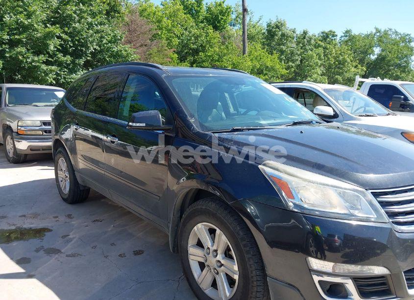 Photo 13 of 2014 Chevrolet Traverse 2LT (VIN 1GNKRHKD2EJ216017)