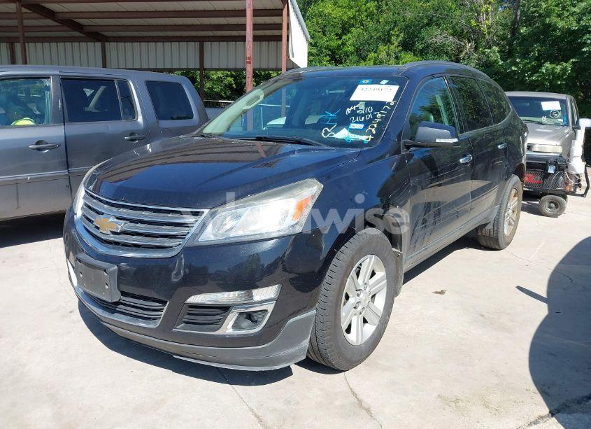 Photo 2 of 2014 Chevrolet Traverse 2LT (VIN 1GNKRHKD2EJ216017)
