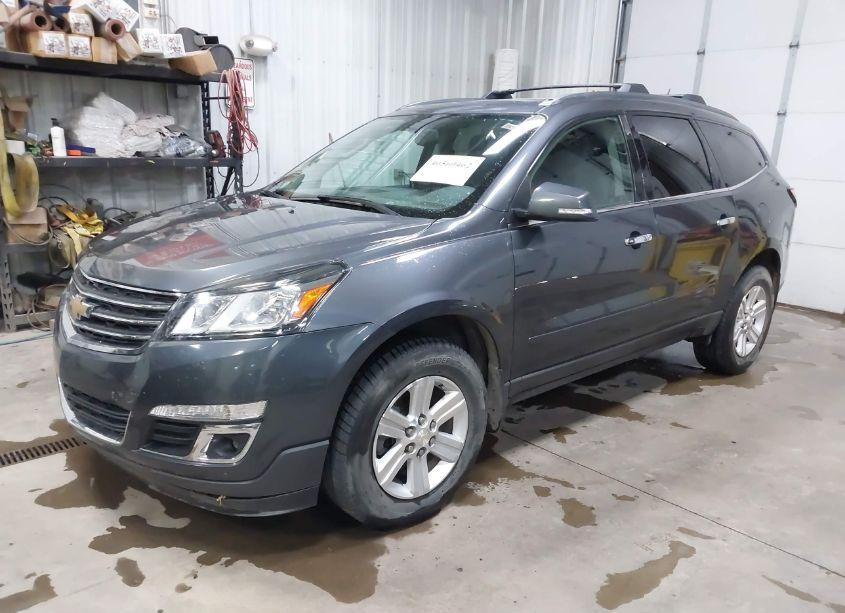 Photo 2 of 2014 Chevrolet Traverse 2LT (VIN 1GNKRHKD2EJ281949)