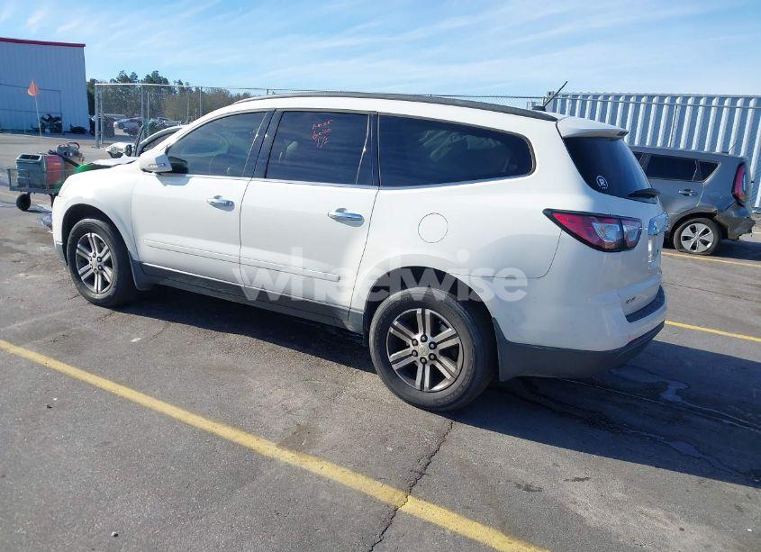 Photo 3 of 2015 Chevrolet Traverse 2LT (VIN 1GNKRHKD2FJ178340)