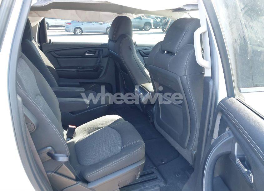 Photo 8 of 2015 Chevrolet Traverse 2LT (VIN 1GNKRHKD2FJ178340)