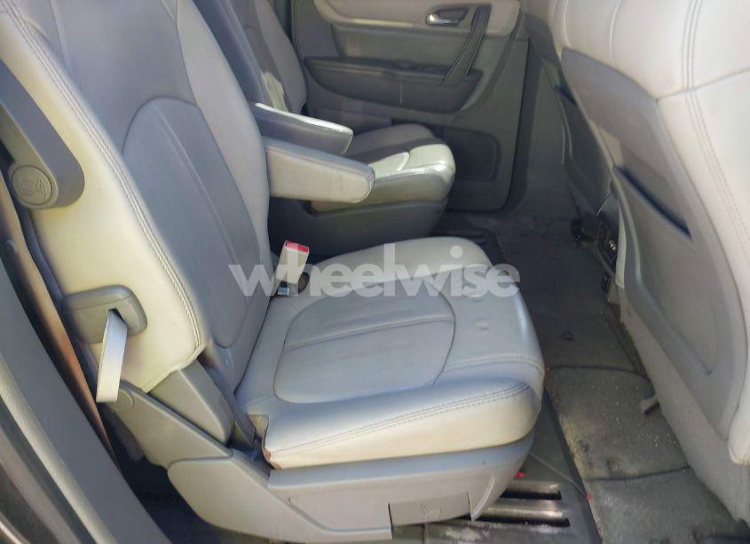 Photo 8 of 2015 Chevrolet Traverse 2LT (VIN 1GNKRHKD2FJ262139)