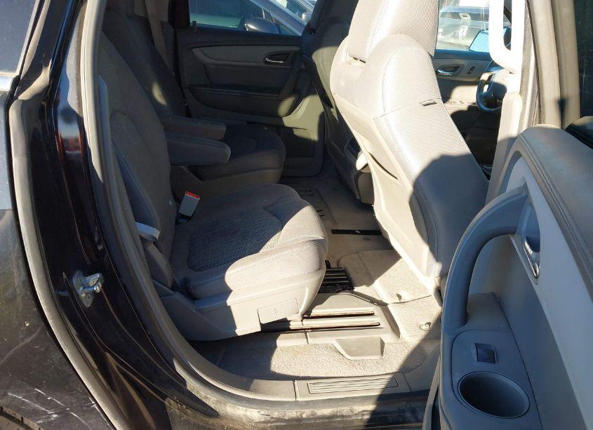 Photo 8 of 2016 Chevrolet Traverse 2LT (VIN 1GNKRHKD2GJ123548)