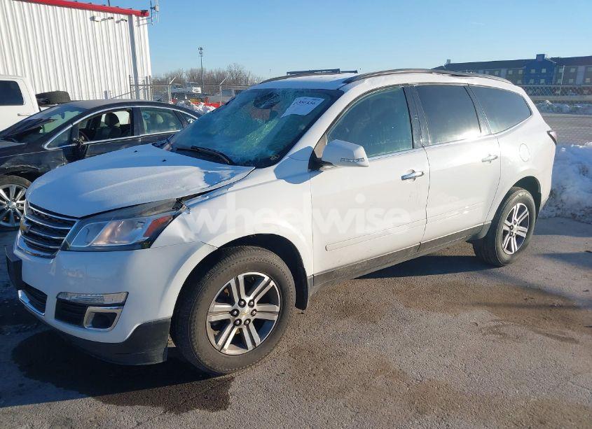 Photo 2 of 2016 Chevrolet Traverse 2LT (VIN 1GNKRHKD2GJ221852)