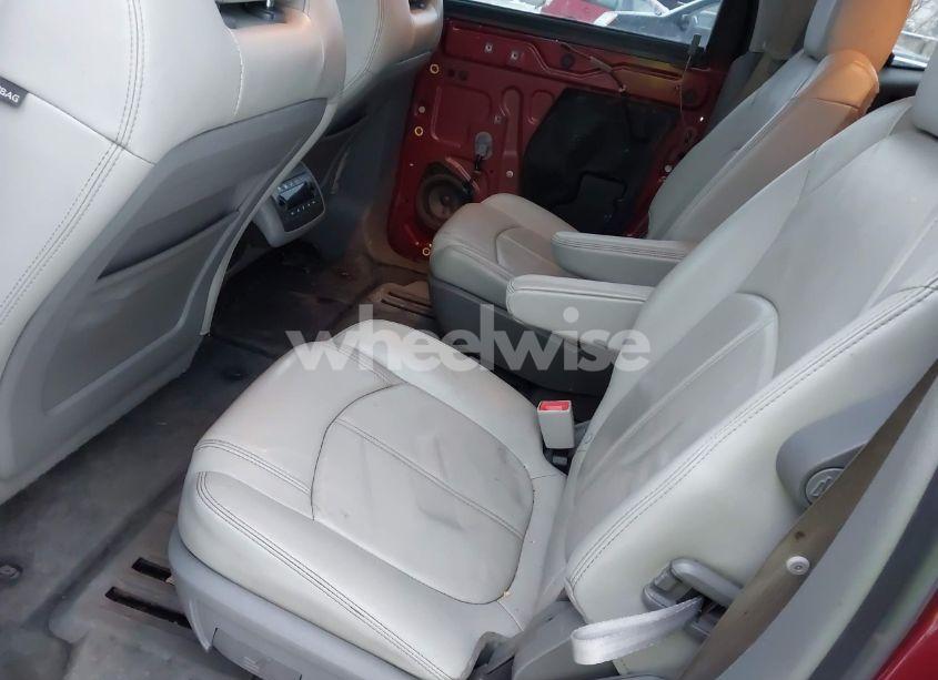 Photo 8 of 2016 Chevrolet Traverse 2LT (VIN 1GNKRHKD2GJ302317)