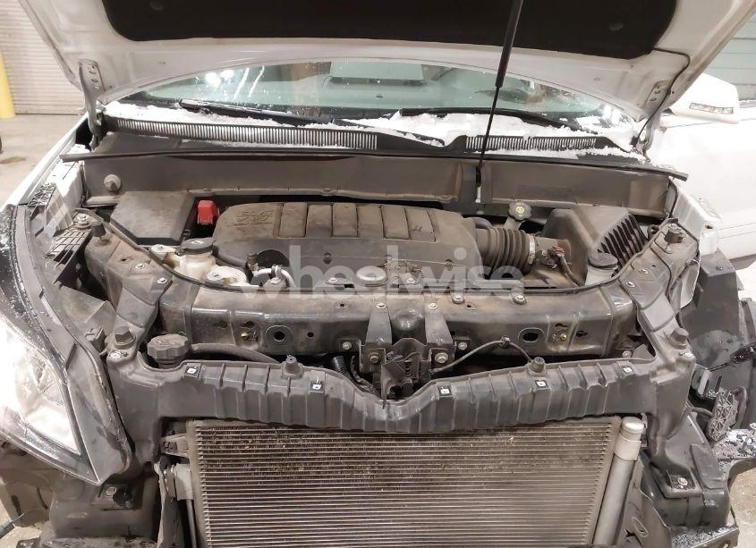 Photo 10 of 2017 Chevrolet Traverse 2LT (VIN 1GNKRHKD2HJ102569)