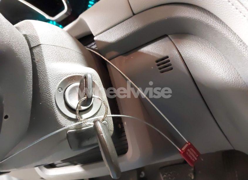 Photo 11 of 2017 Chevrolet Traverse 2LT (VIN 1GNKRHKD2HJ102569)