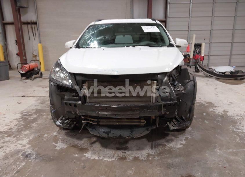 Photo 13 of 2017 Chevrolet Traverse 2LT (VIN 1GNKRHKD2HJ102569)