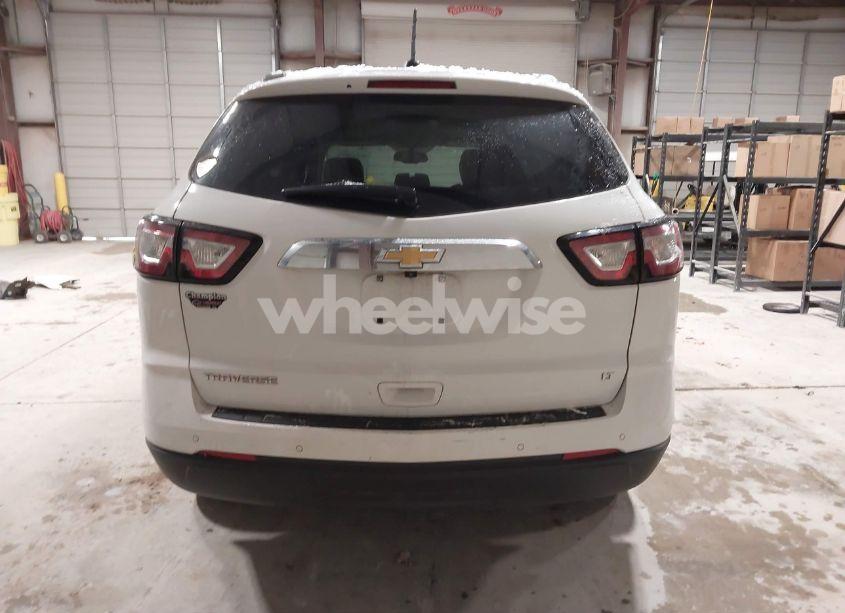 Photo 17 of 2017 Chevrolet Traverse 2LT (VIN 1GNKRHKD2HJ102569)