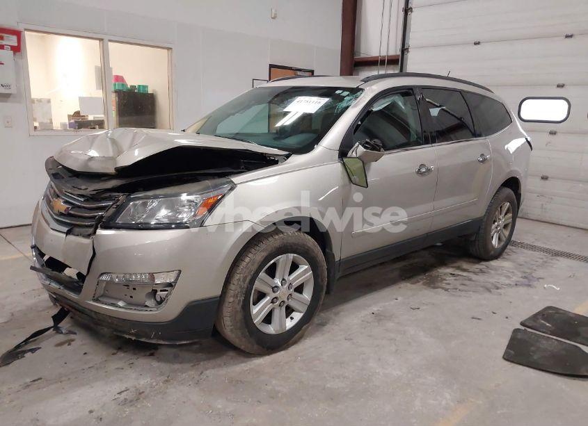 Photo 2 of 2014 Chevrolet Traverse 2LT (VIN 1GNKRHKD3EJ134121)