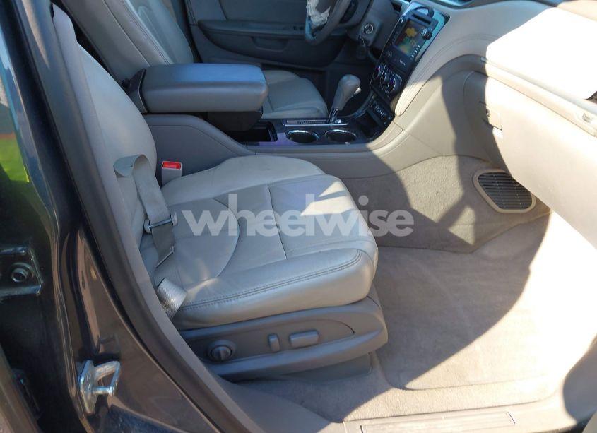 Photo 5 of 2014 Chevrolet Traverse 2LT (VIN 1GNKRHKD3EJ235420)