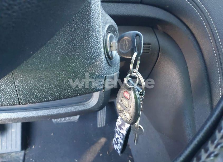 Photo 11 of 2015 Chevrolet Traverse 2LT (VIN 1GNKRHKD3FJ201026)