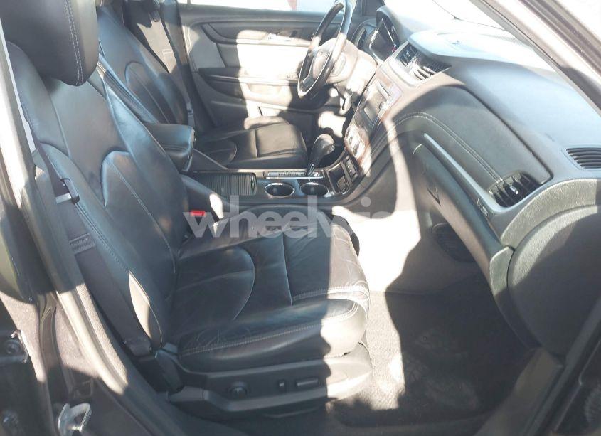 Photo 5 of 2015 Chevrolet Traverse 2LT (VIN 1GNKRHKD3FJ206601)