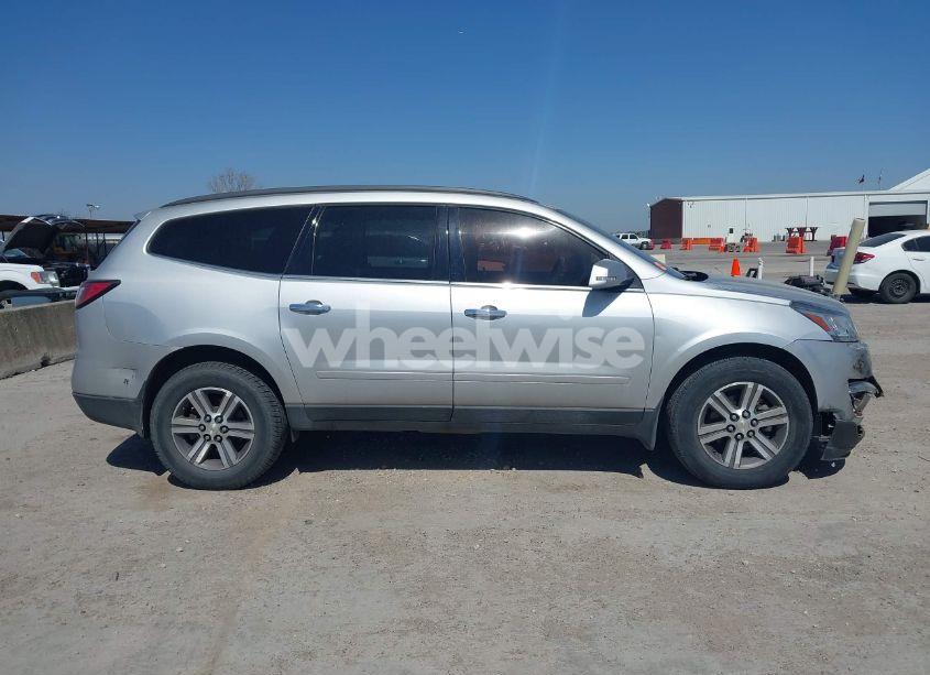 Photo 13 of 2016 Chevrolet Traverse 2LT (VIN 1GNKRHKD3GJ129665)