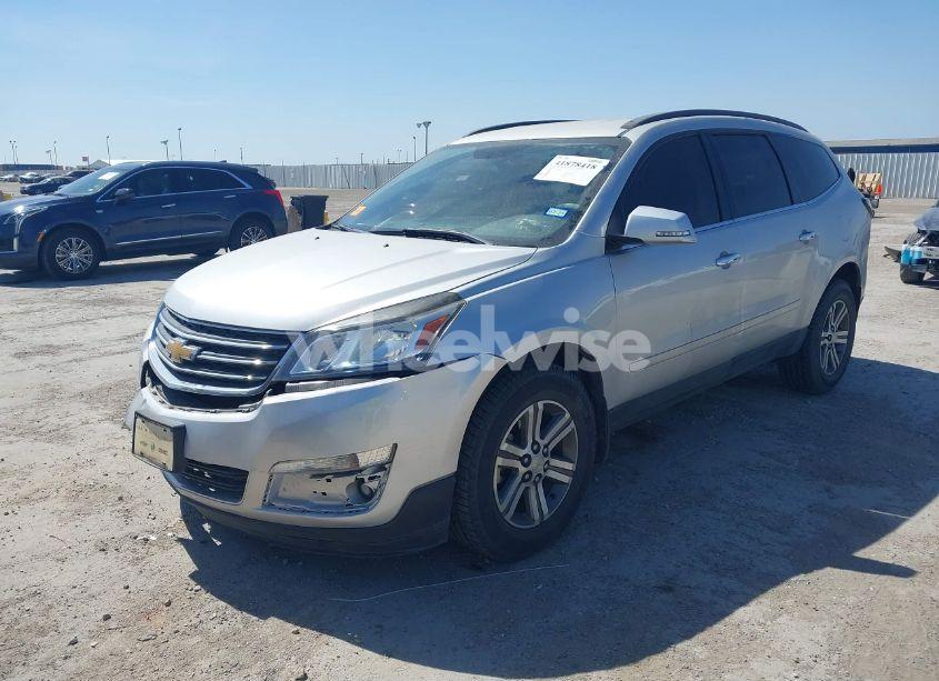 Photo 2 of 2016 Chevrolet Traverse 2LT (VIN 1GNKRHKD3GJ129665)