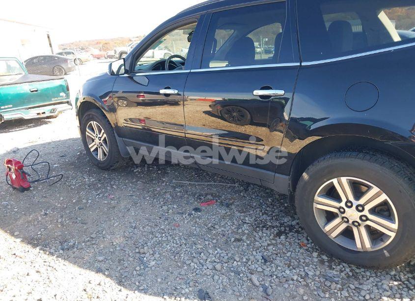 Photo 15 of 2017 Chevrolet Traverse 2LT (VIN 1GNKRHKD3HJ111605)