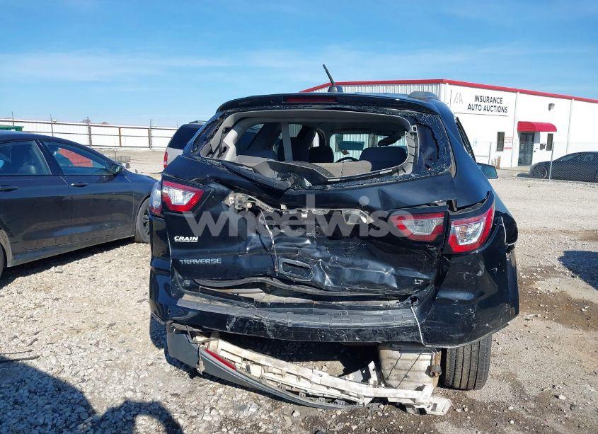 Photo 17 of 2017 Chevrolet Traverse 2LT (VIN 1GNKRHKD3HJ111605)