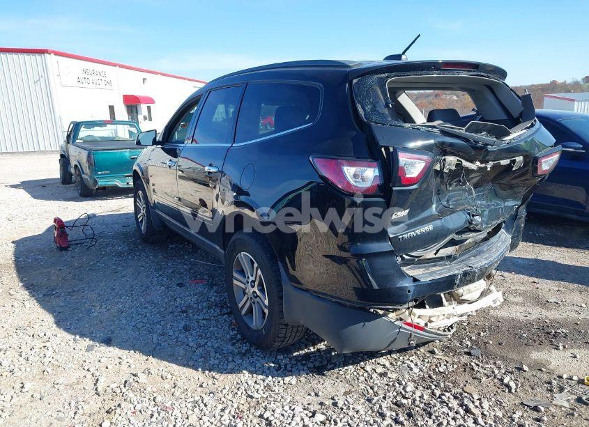 Photo 3 of 2017 Chevrolet Traverse 2LT (VIN 1GNKRHKD3HJ111605)