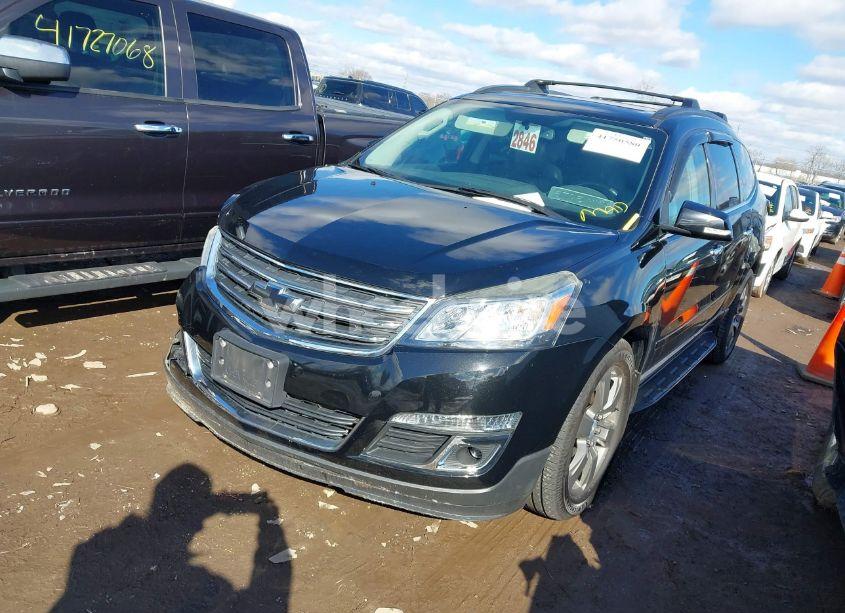 Photo 2 of 2017 Chevrolet Traverse 2LT (VIN 1GNKRHKD3HJ172436)