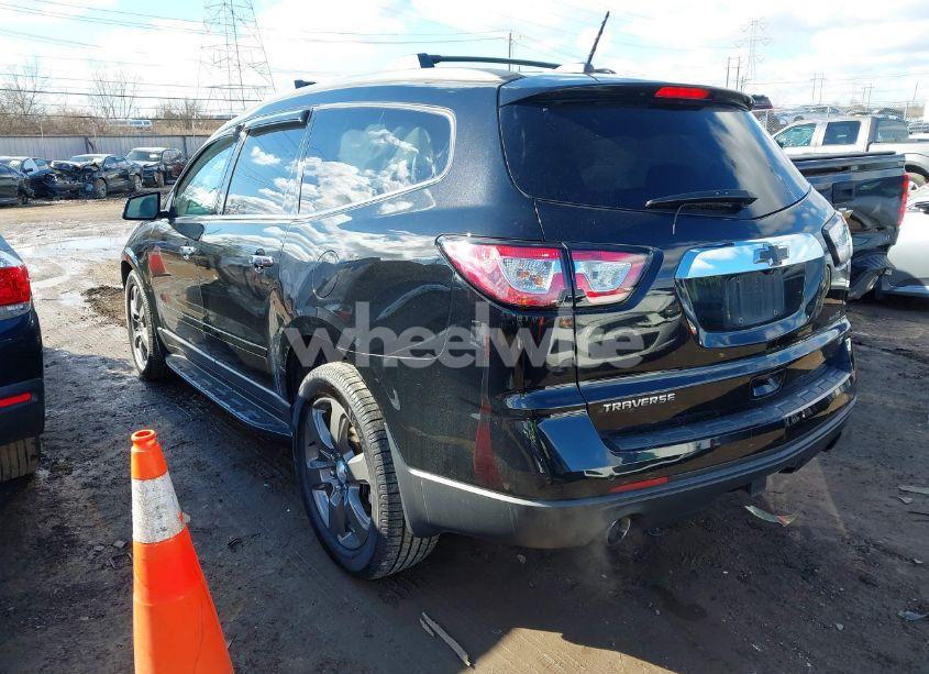 Photo 3 of 2017 Chevrolet Traverse 2LT (VIN 1GNKRHKD3HJ172436)