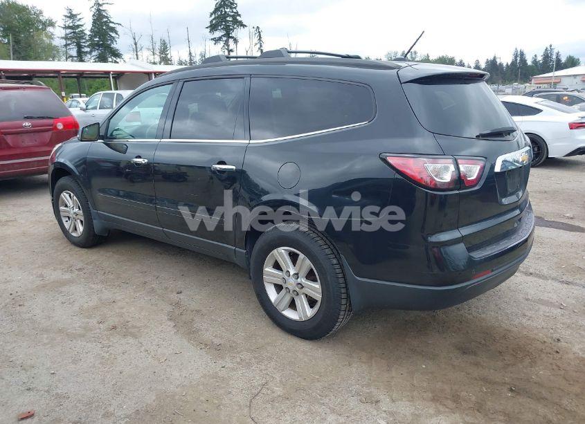 Photo 3 of 2014 Chevrolet Traverse 2LT (VIN 1GNKRHKD4EJ117618)