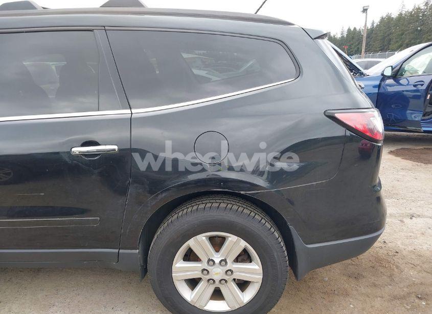 Photo 6 of 2014 Chevrolet Traverse 2LT (VIN 1GNKRHKD4EJ117618)