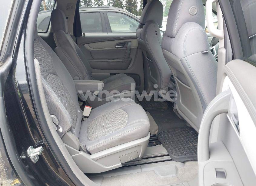 Photo 8 of 2014 Chevrolet Traverse 2LT (VIN 1GNKRHKD4EJ117618)