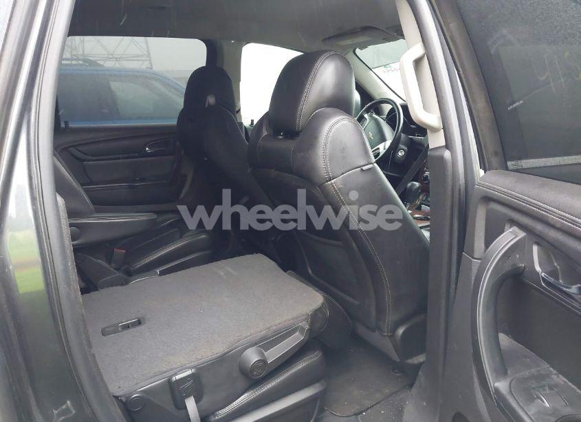 Photo 8 of 2014 Chevrolet Traverse 2LT (VIN 1GNKRHKD4EJ156080)