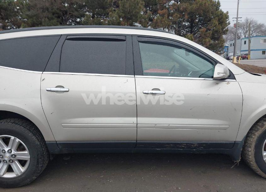 Photo 13 of 2014 Chevrolet Traverse 2LT (VIN 1GNKRHKD4EJ328091)