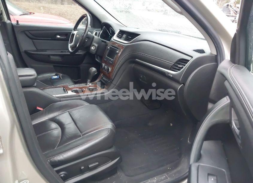 Photo 5 of 2014 Chevrolet Traverse 2LT (VIN 1GNKRHKD4EJ328091)